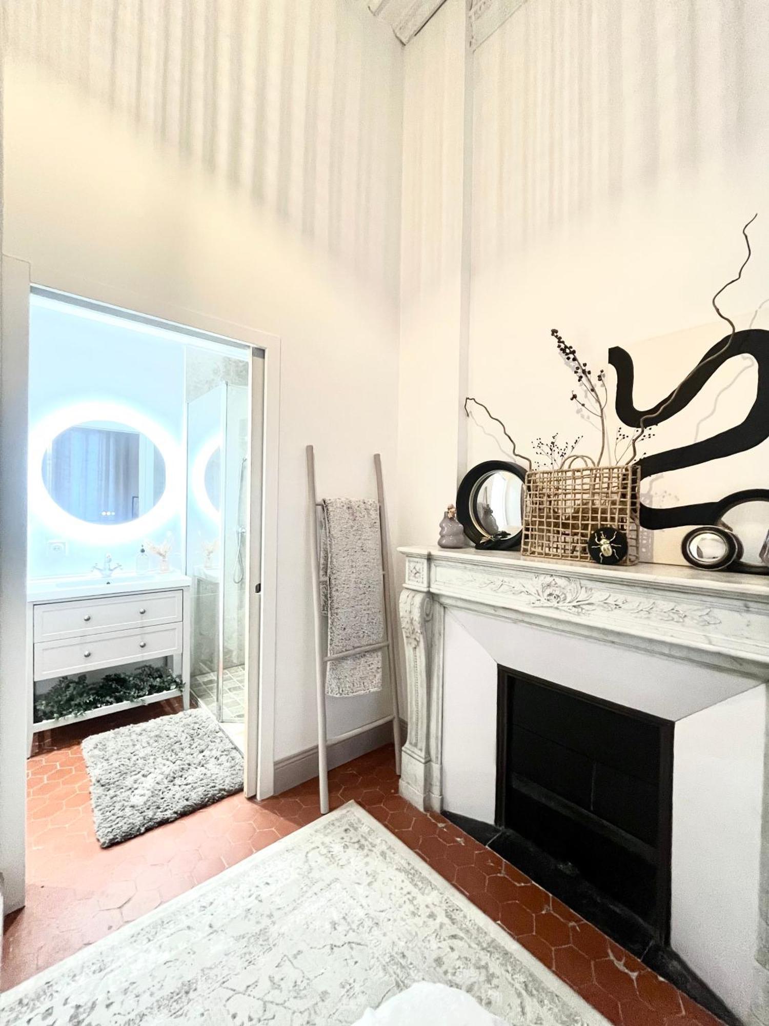 L'Echappee Setoise - Appartement Haussmannien - Localisation Exceptionnelle - Proche Canal Sète Extérieur photo